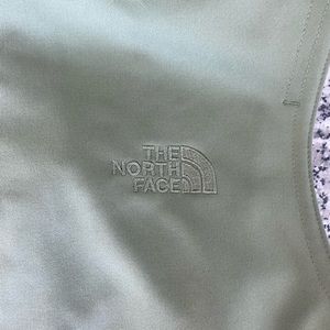 Mens North Face  windwall Vest green - L - $30